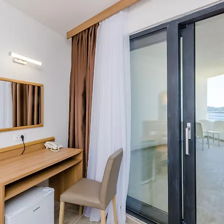 Paradiso 2 Hotel 4*