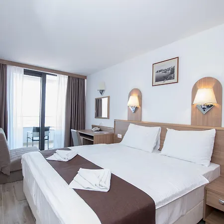 Hotel Paradiso 2