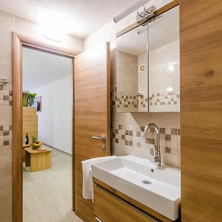Paradiso 2 Hotel 4*