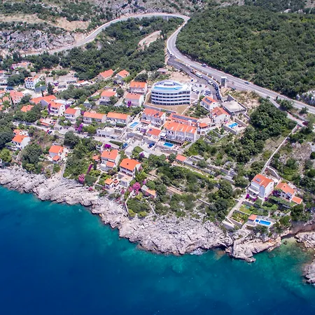 Hotel Paradiso 2